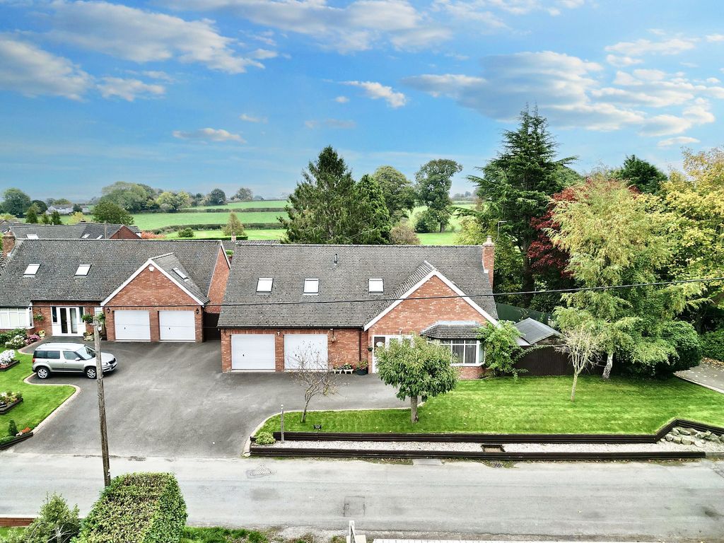 Property photo 1 of 32