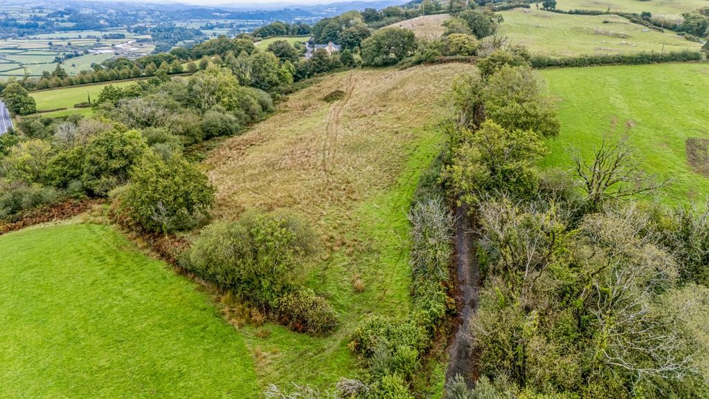 Property photo 2 of 3