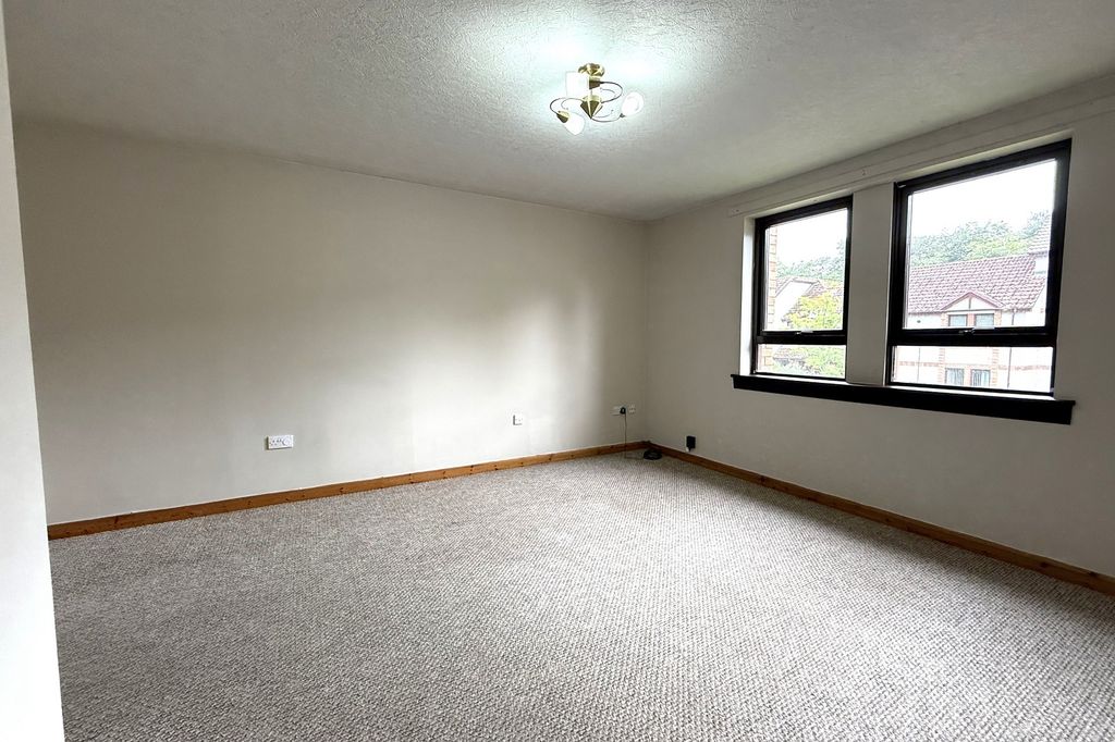 Property photo 2 of 9 Lounge