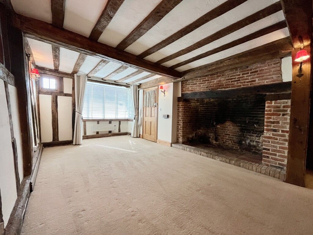 Property photo 1 of 13 Living Room