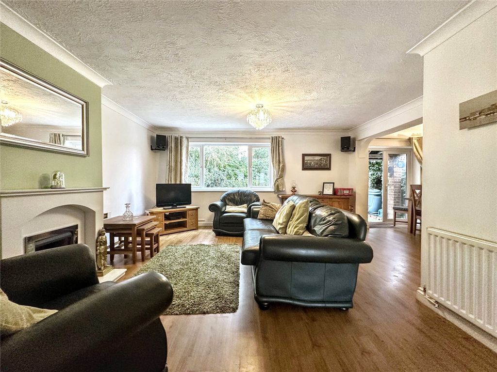 Property photo 3 of 15 Living Room