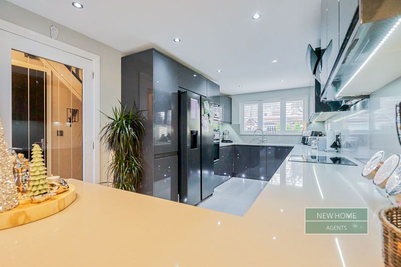 Property photo 3 of 34 Photo 10