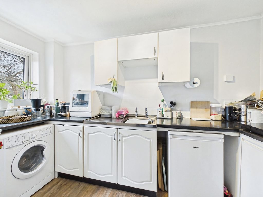 Property photo 3 of 9 c3d6834d-Cam04018G0-Pr0465-Still004