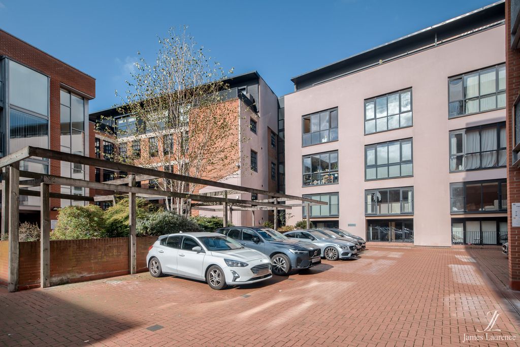 Property photo 2 of 11