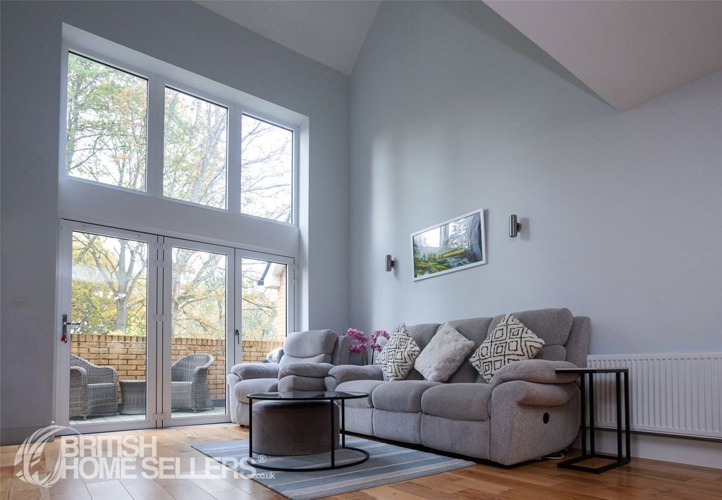 Property photo 3 of 19 Picture No. 13