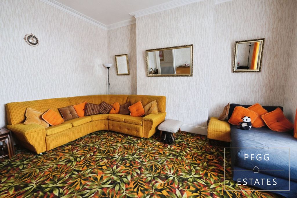 Property photo 3 of 28