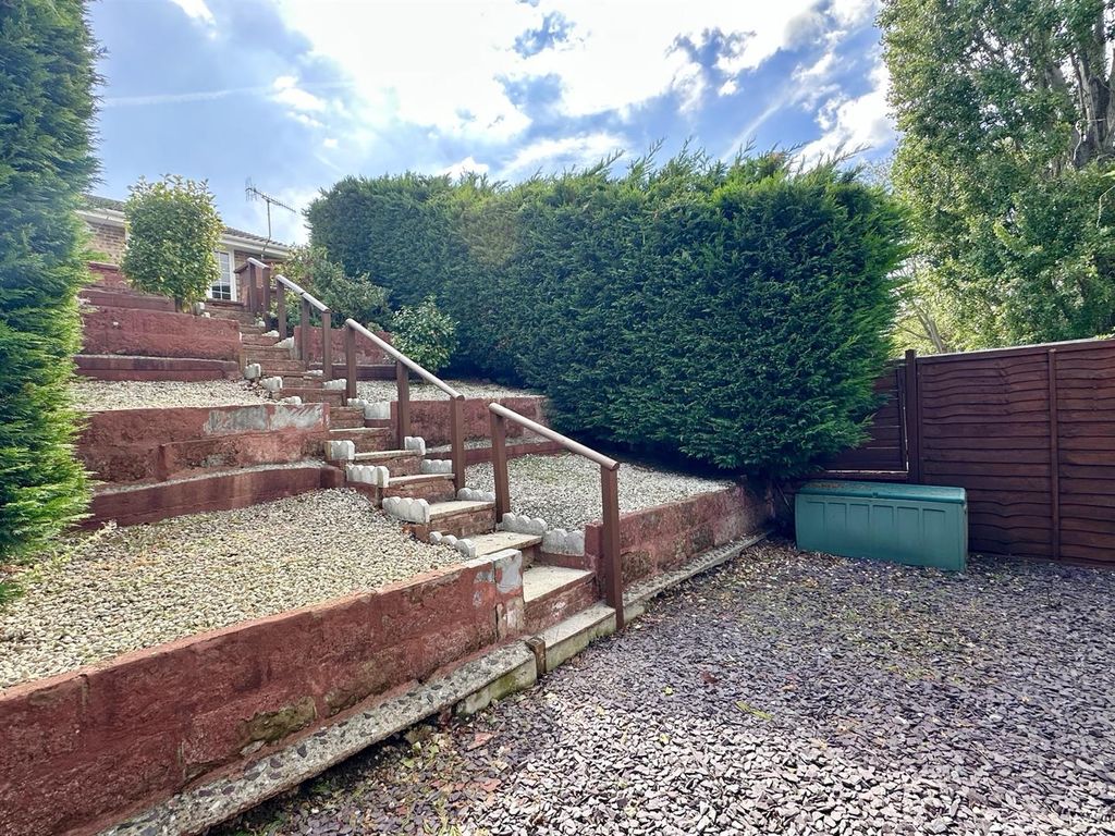 Property photo 3 of 20
