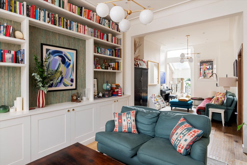 Property photo 2 of 30 Image