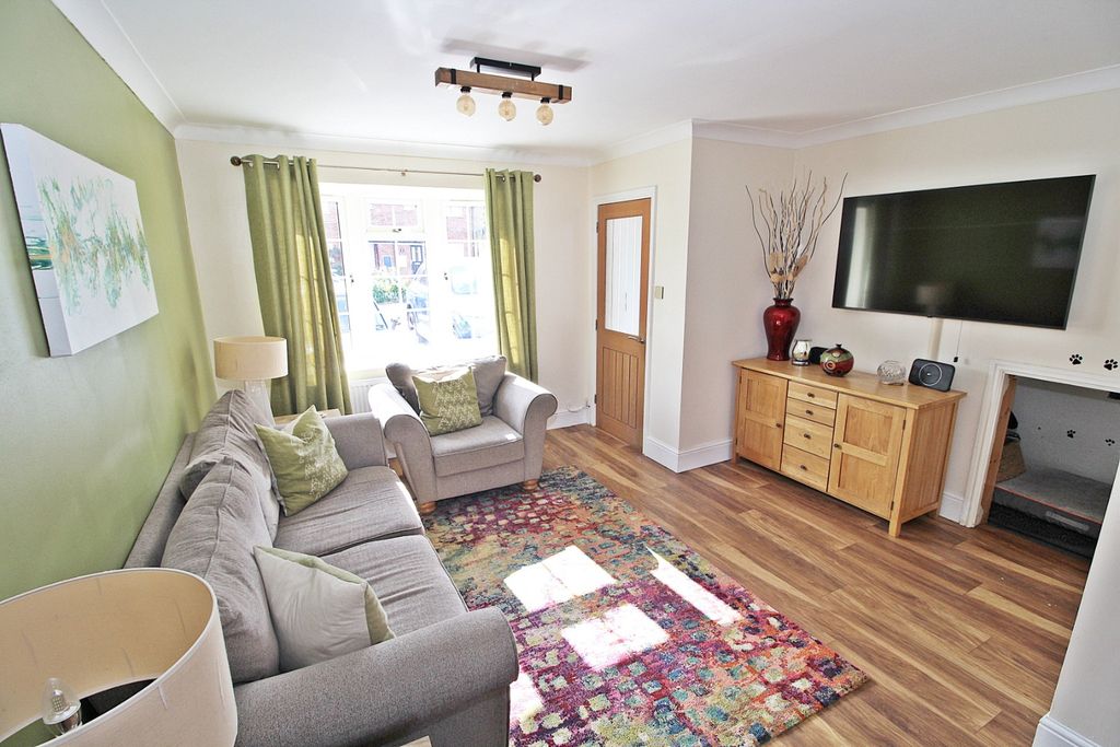 Property photo 3 of 14 4464307
