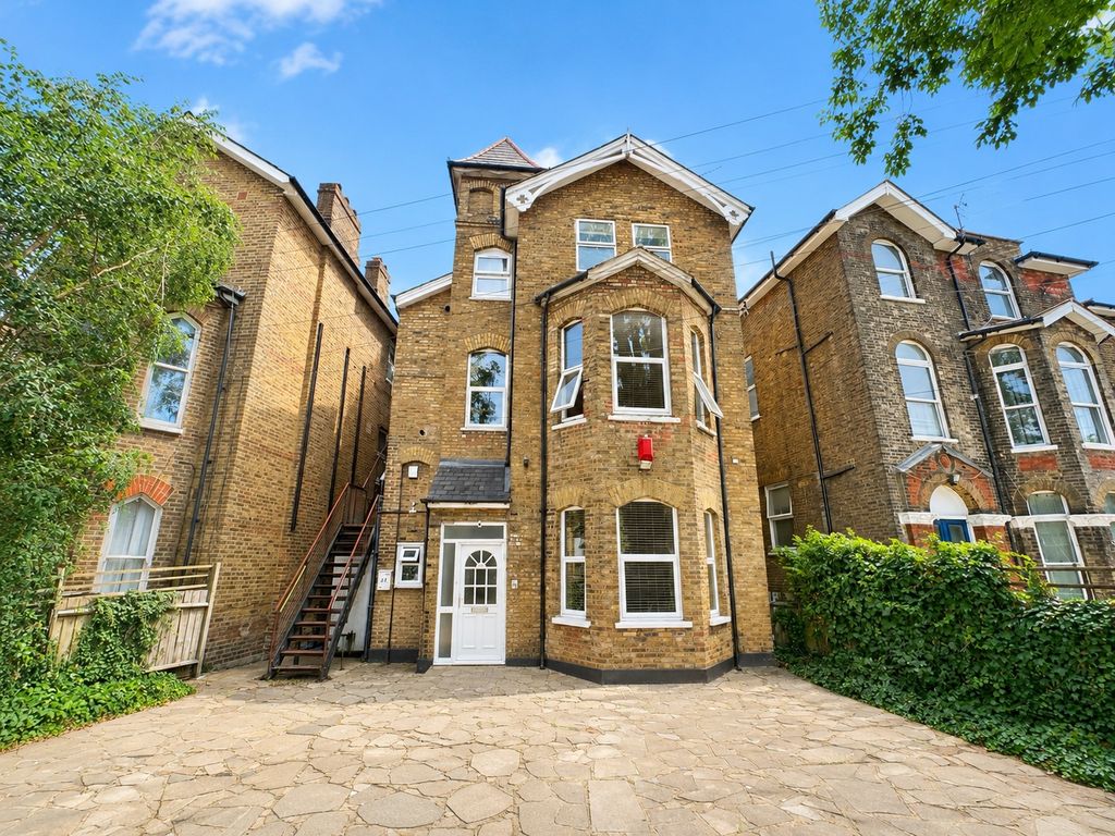 Property photo 1 of 6