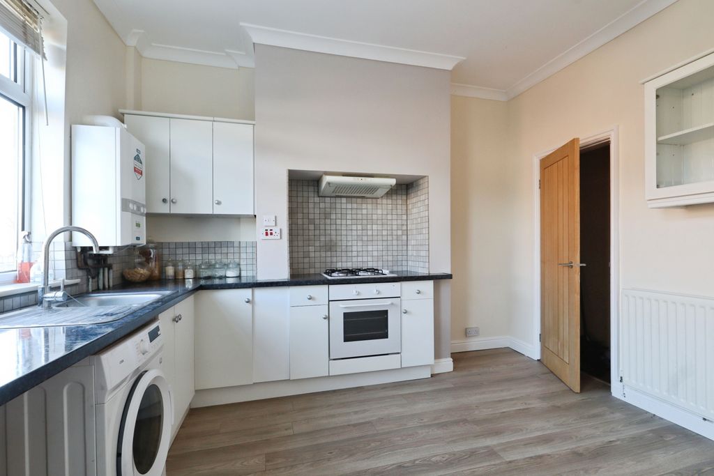 Property photo 3 of 15 Kitchen/Dining Room
