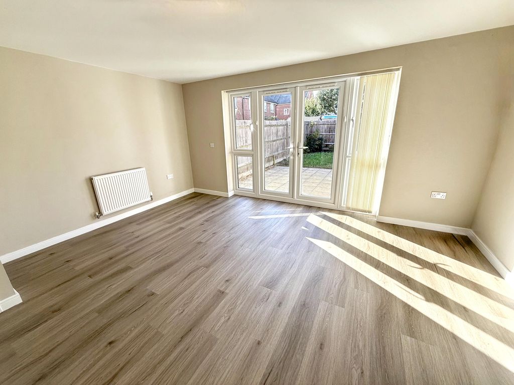Property photo 3 of 20 Img_3816