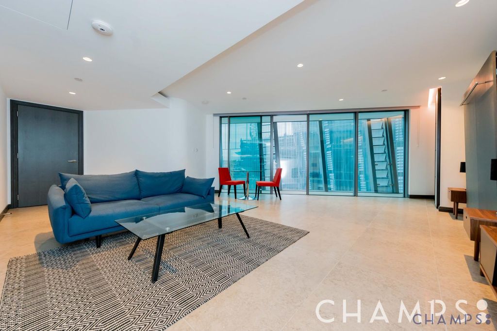 Property photo 1 of 12 Studio To Rent