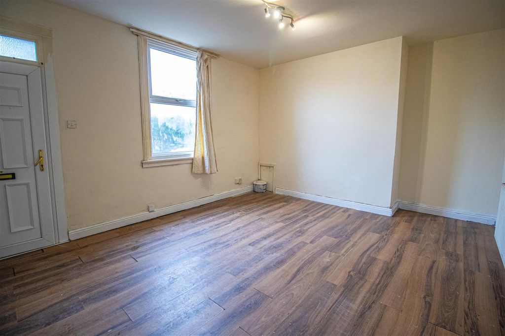 Property photo 2 of 8 Reception