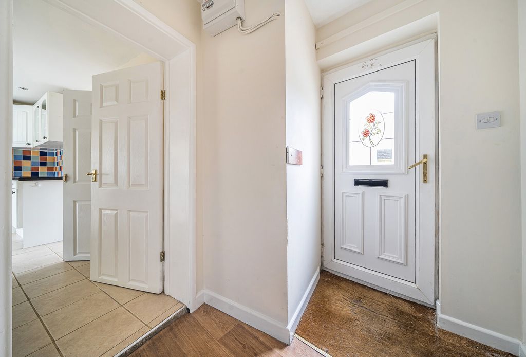 Property photo 2 of 20 1345340-1-68B8472...