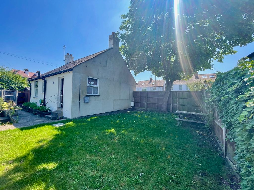 Property photo 3 of 18