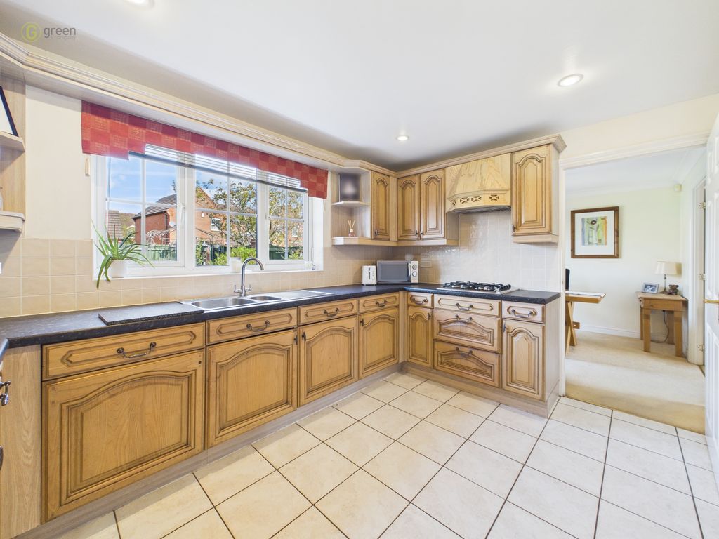 Property photo 3 of 21 Cam01698G0Pr0186Still011