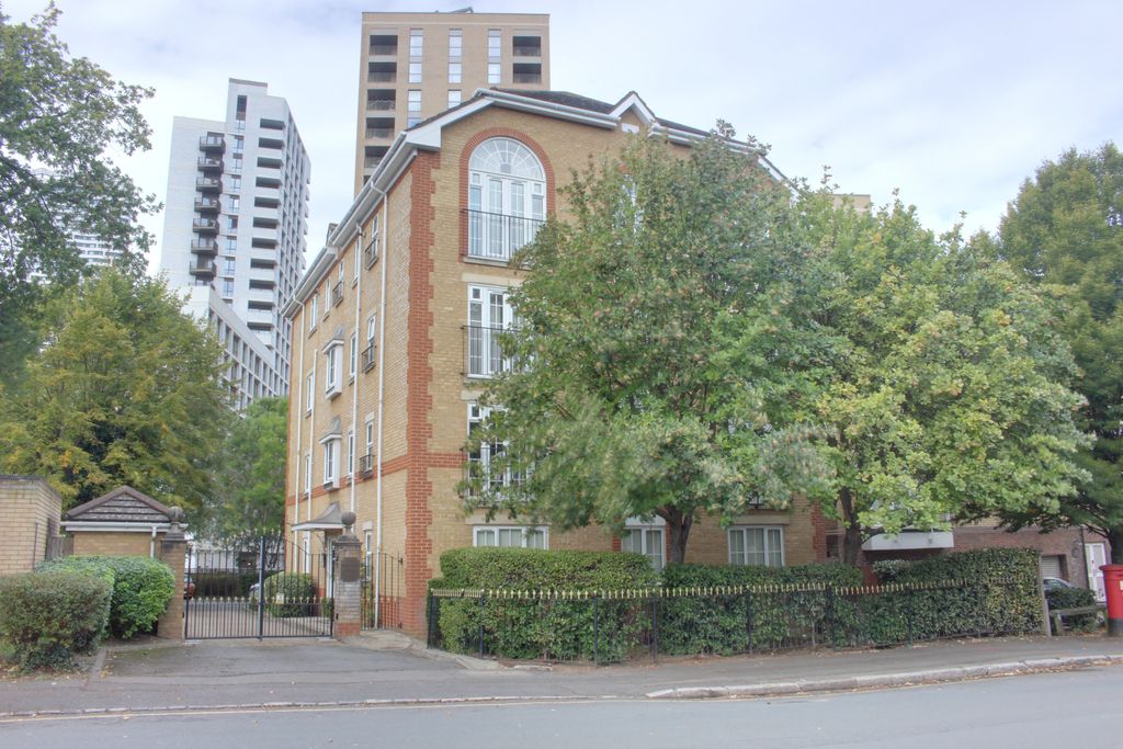 Property photo 1 of 8