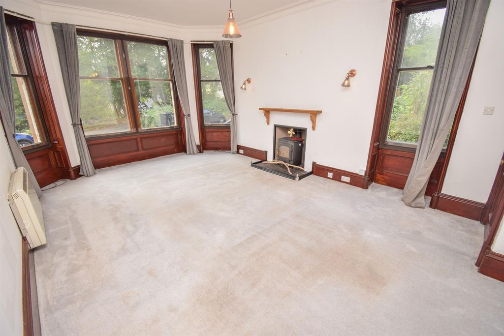 Property photo 3 of 16 Lounge-Dining Room-2.Jpg