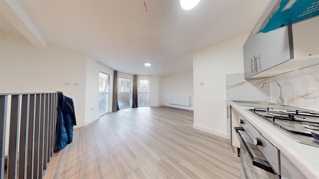 Property photo 3 of 12 11202025_171607.Jpg