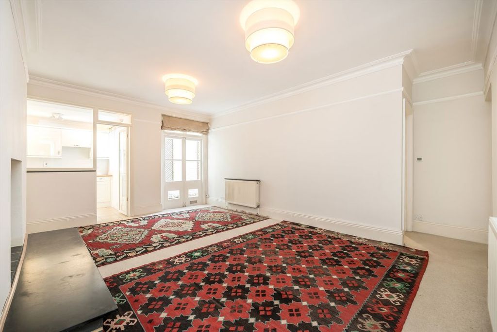 Property photo 2 of 6