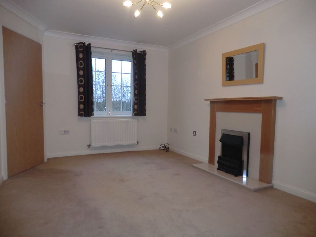 Property photo 2 of 9 Lounge