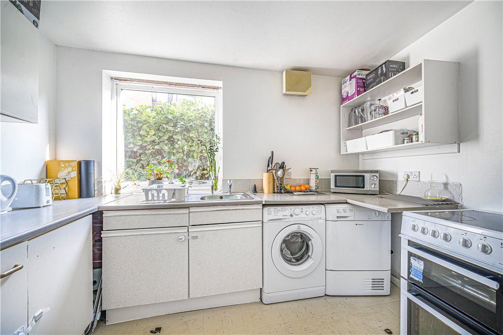 Property photo 2 of 15 Picture No. 05