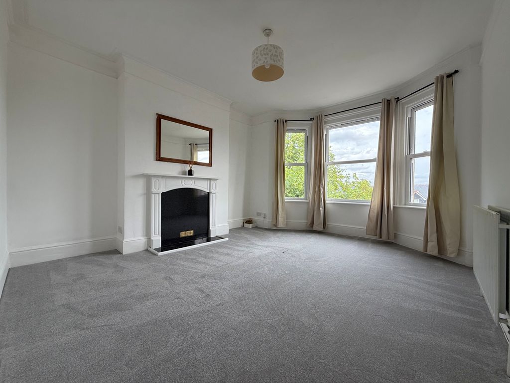 Property photo 2 of 7 Gallery