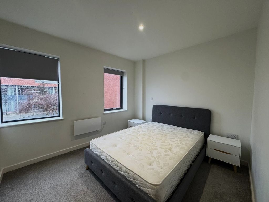 Property photo 3 of 6 Bedroom 1