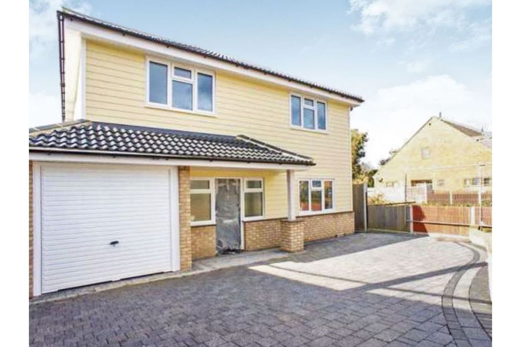 Property photo 1 of 12
