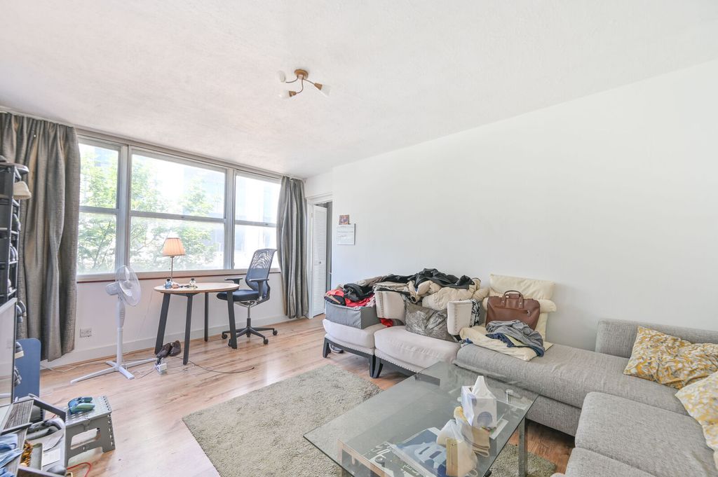 Property photo 2 of 6