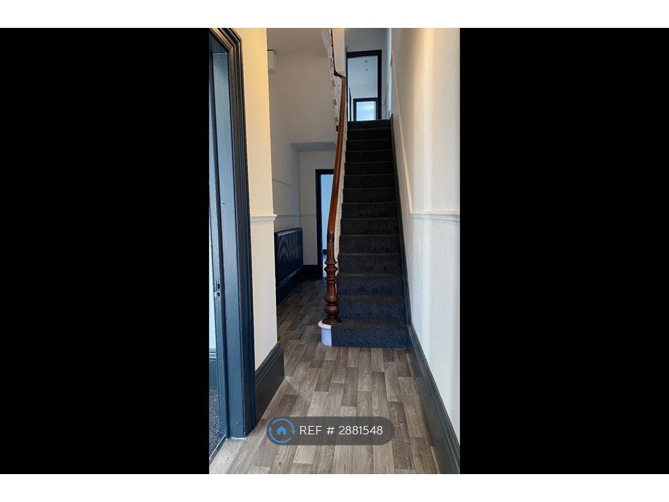 Property photo 2 of 15 Entrance