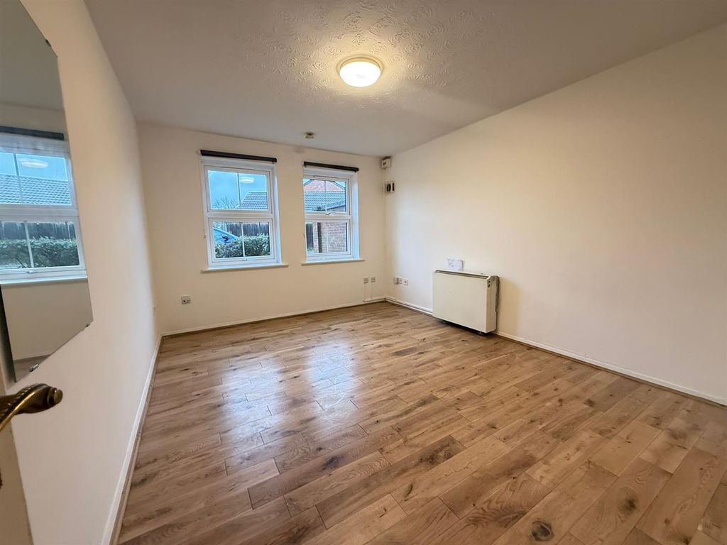 Property photo 2 of 15 Photo-2025-12-04-11-59-36.Jpg