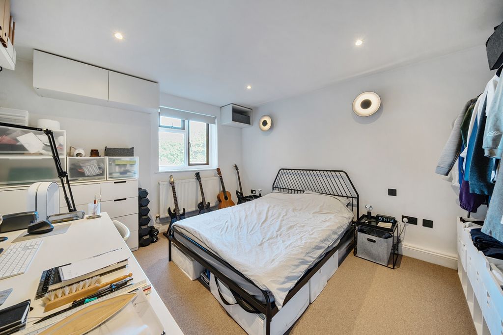 Property photo 3 of 13 1355037-5-68c92B1...