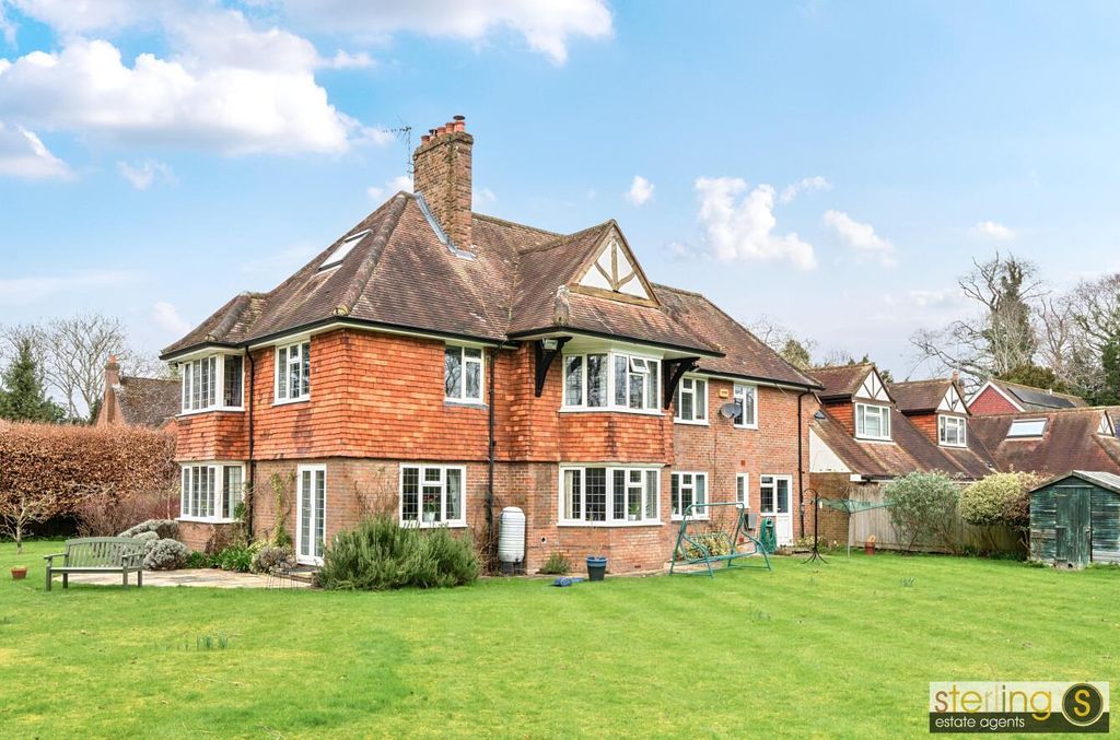 Property photo 2 of 18 A346Cedc-8Be9-4979-8F30-497413Fad800.Jpg