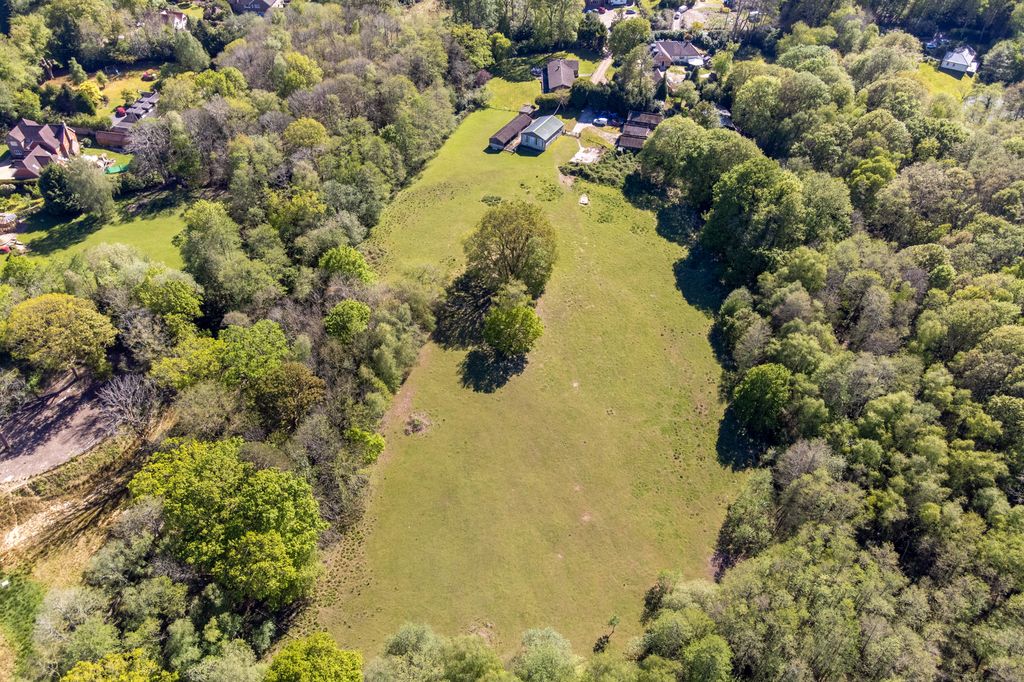 Property photo 2 of 11