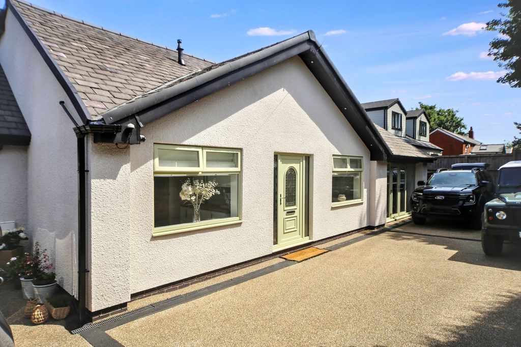 Property photo 3 of 31