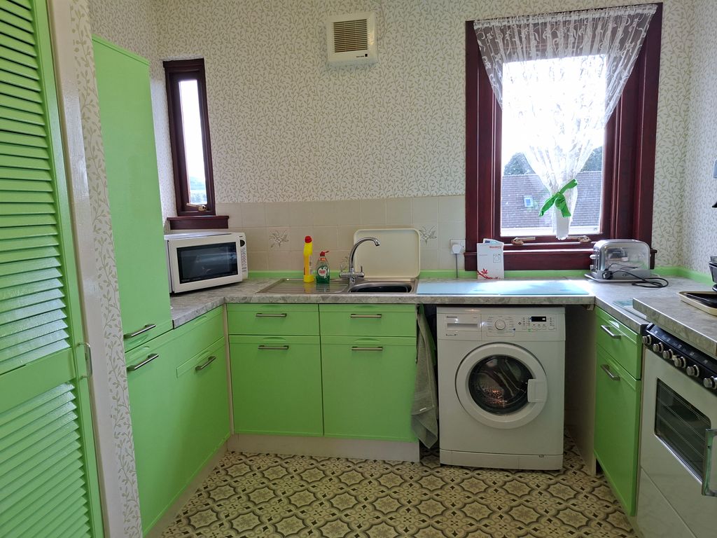 Property photo 3 of 12