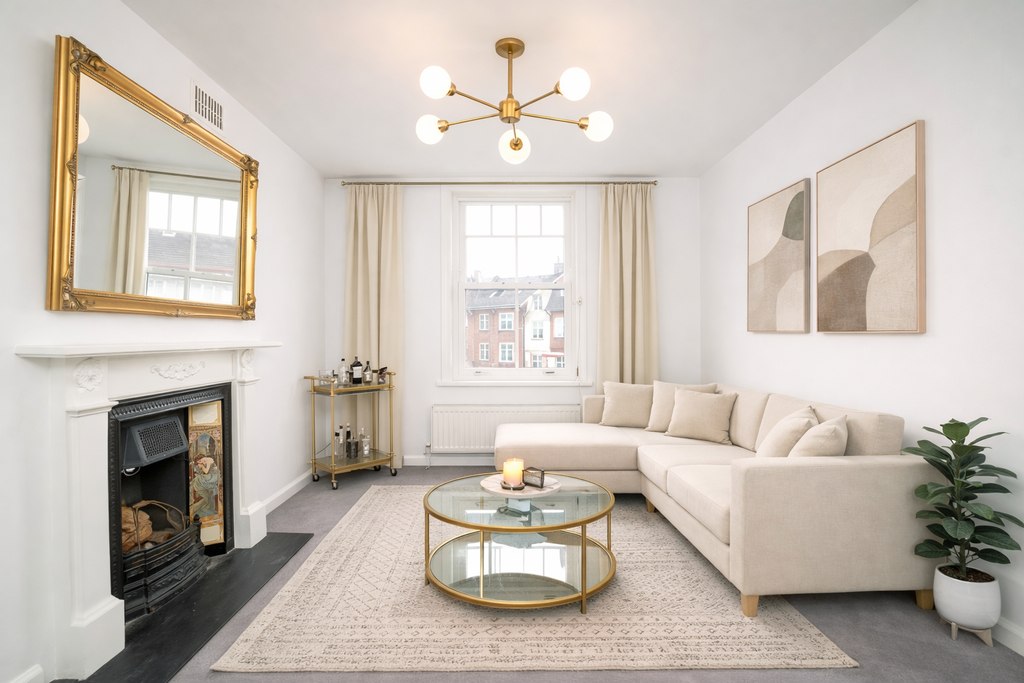 Property photo 1 of 8 Living Room