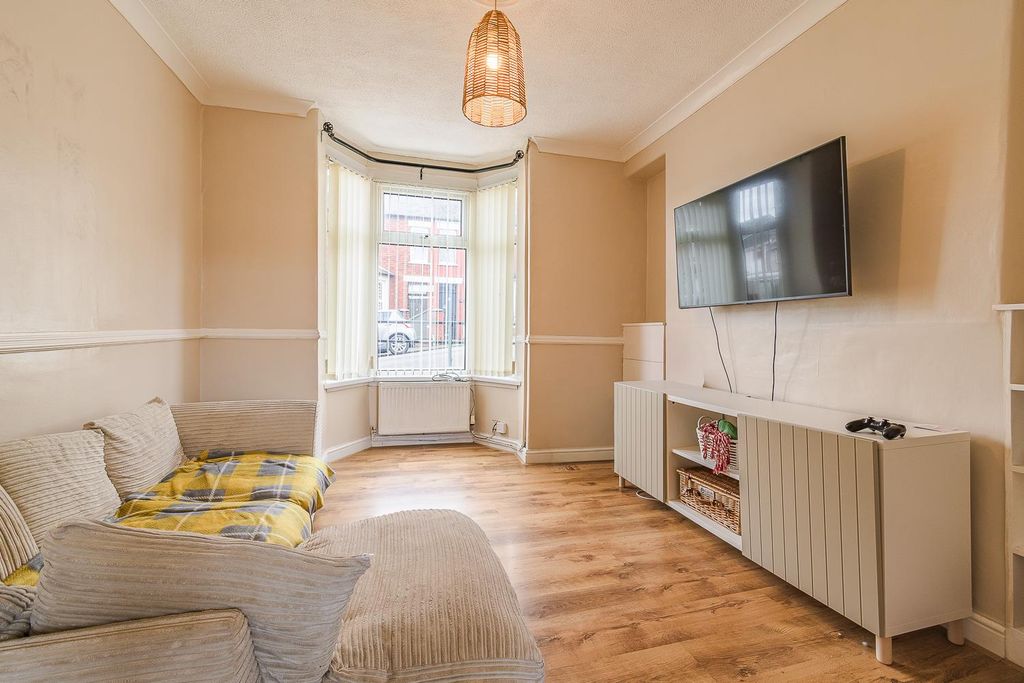 Property photo 2 of 19 Living Room