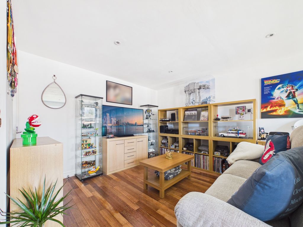 Property photo 3 of 15 3- Rob Hammond Ewemove Pontefract