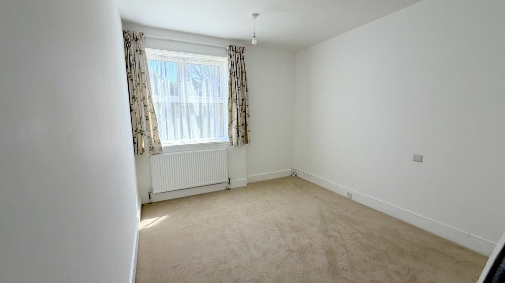 Additional image 12 of 3 bed flat for saleSt. Johns Road, Meads, Eastbourne BN20