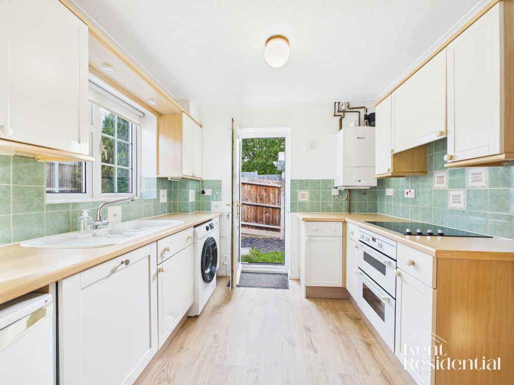 Property photo 2 of 23