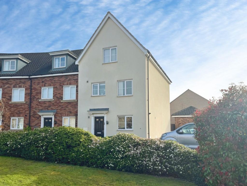 Property photo 2 of 16 Teasel Close (1).Jpeg