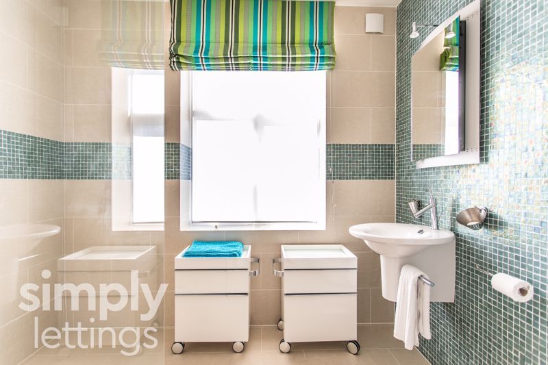 Additional image 29 of 8 bed property to rentPalmeira Avenue, Hove BN3