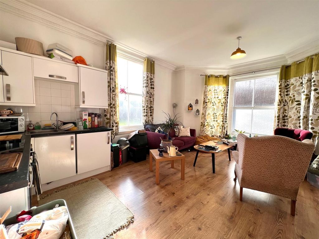 Property photo 3 of 8 2.Jpg