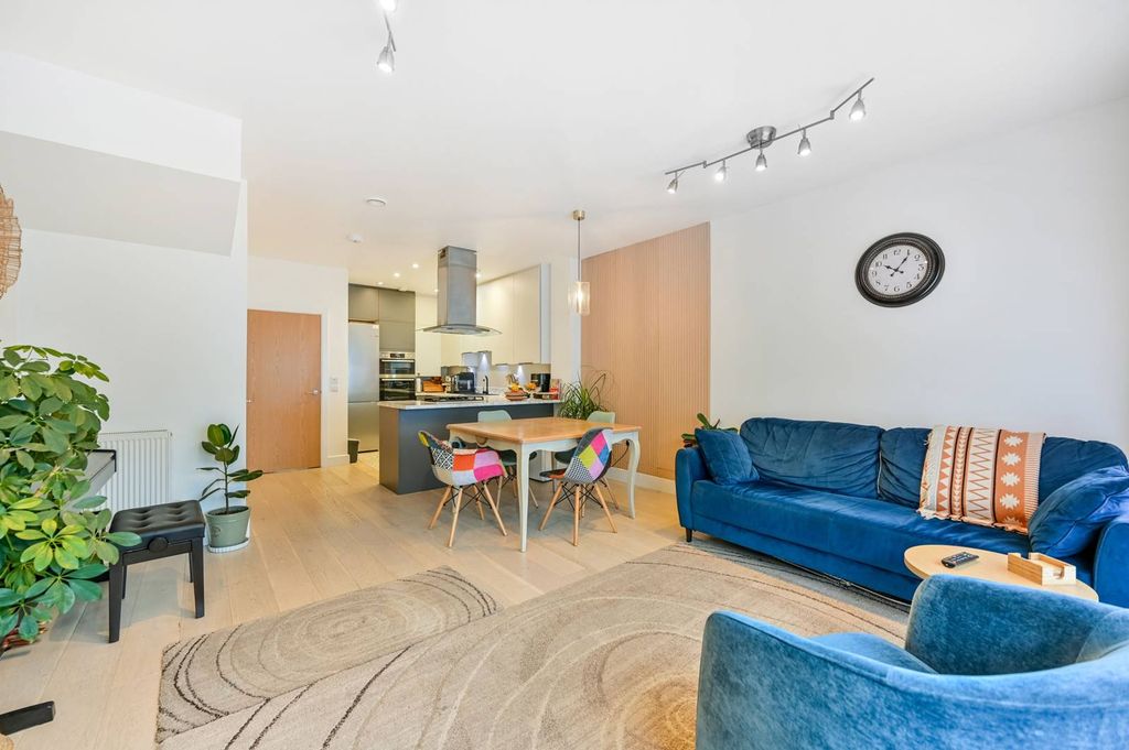 Property photo 3 of 15