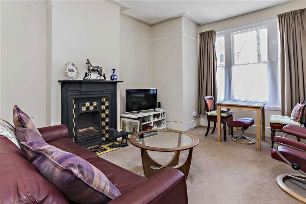 Property photo 2 of 7