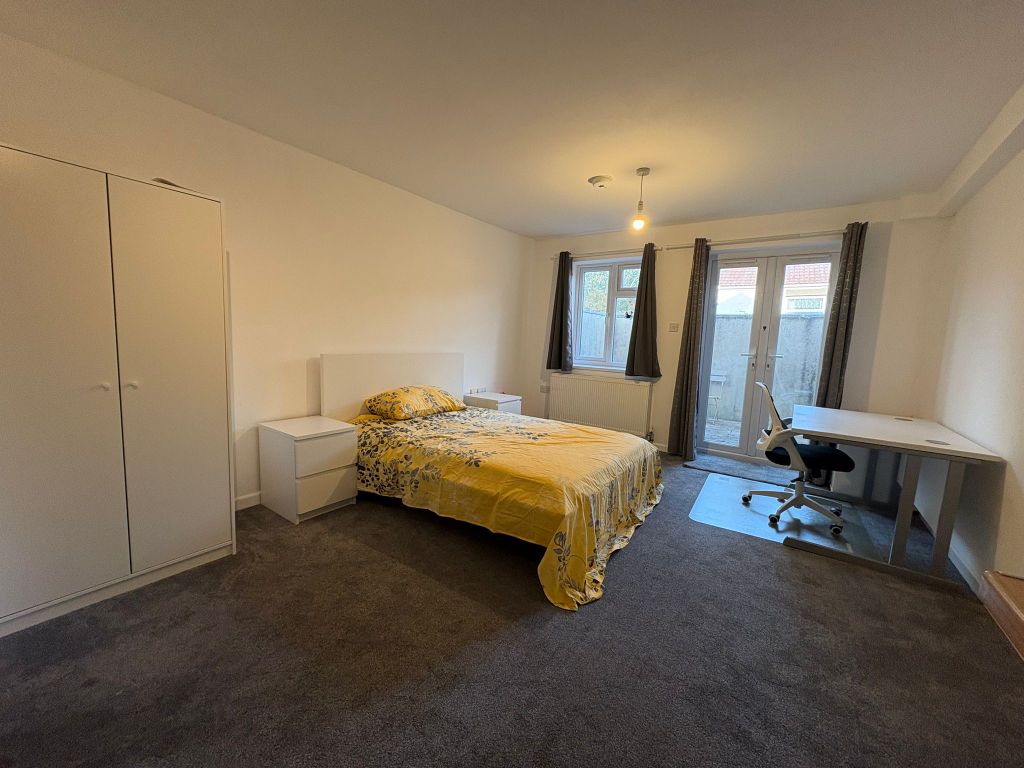 Property photo 1 of 5 4B9E0934-Ecac-4Fbb-84c1-7B9B3d93B4c5