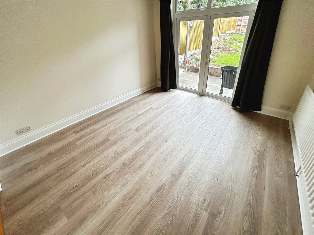 Property photo 3 of 10 Picture No. 09